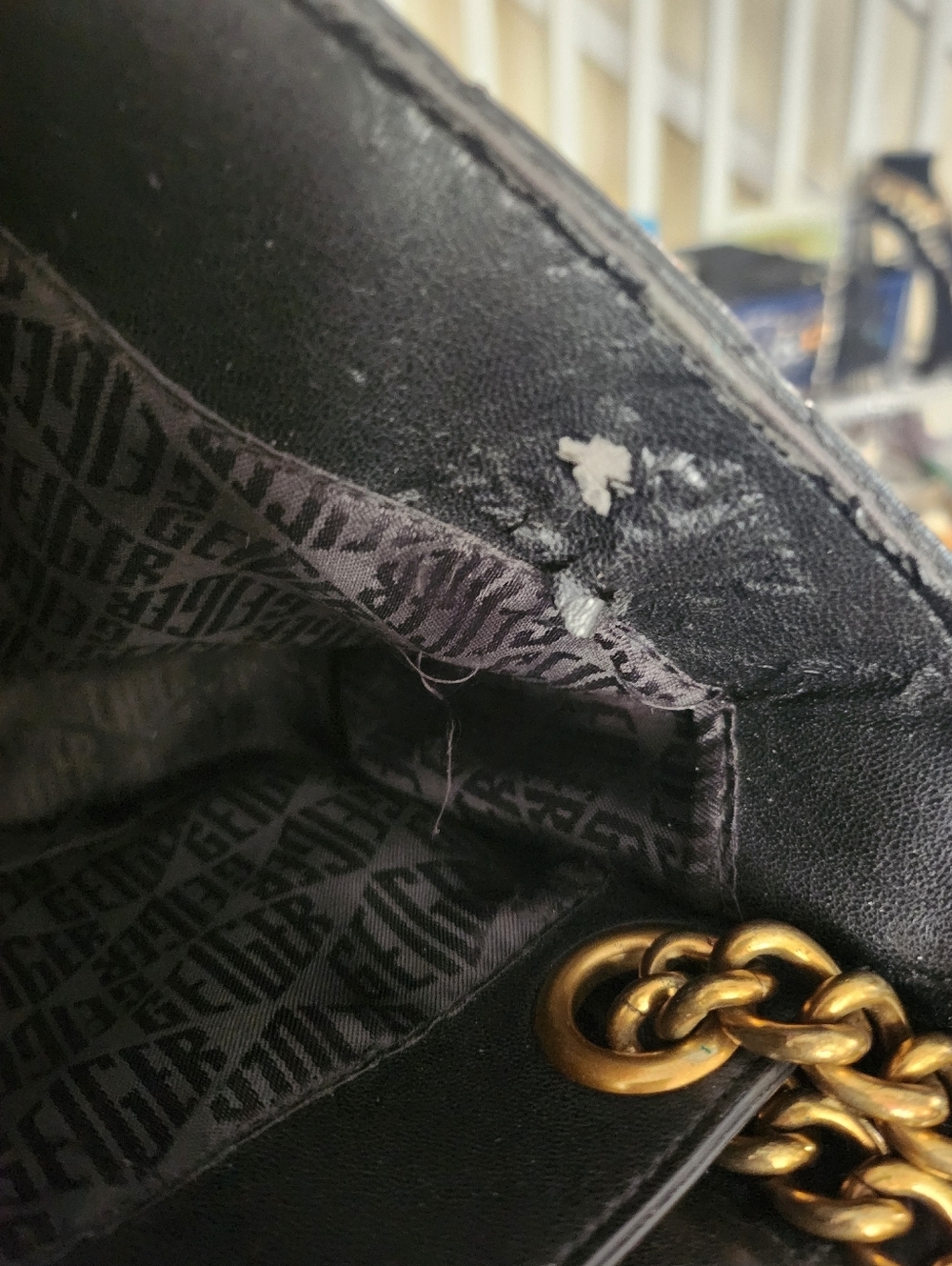 Kurt Geiger Brixton Quilted Lock Bag - Picture 9 of 9